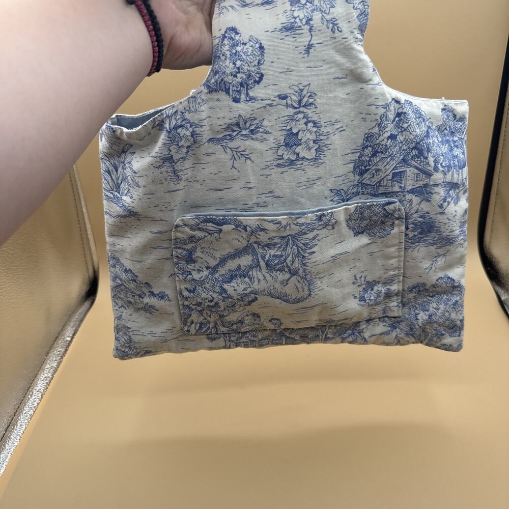 Walker Tote Bag Pockets Blue Toile de Jouy Fabric Cotton Casserole Carrier Dish